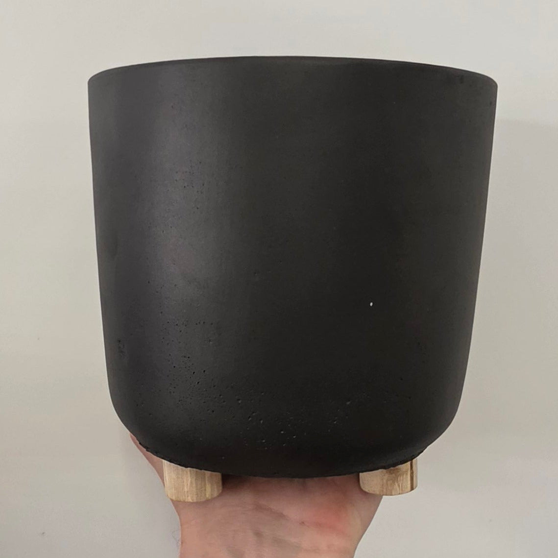Black Nordic Pot