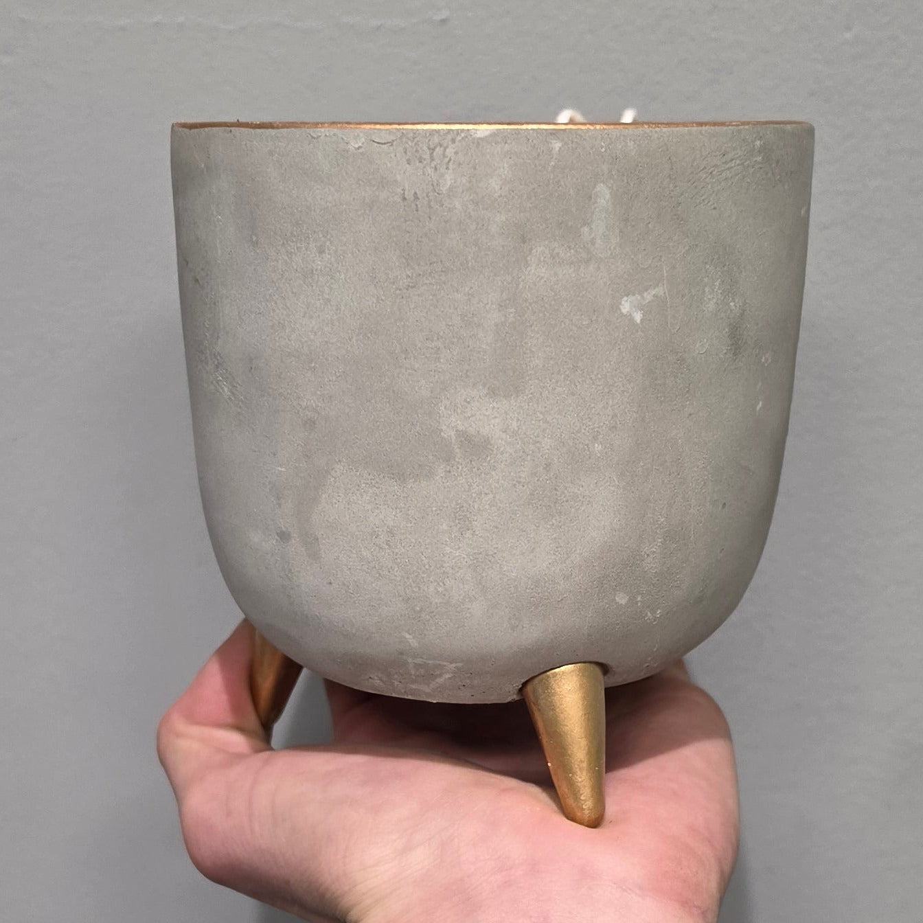 Golden Rimmed Leg Pots