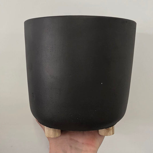 Black Nordic Pot